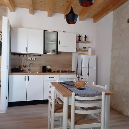 Borgo Gulini Da Anna * Petralia Soprana